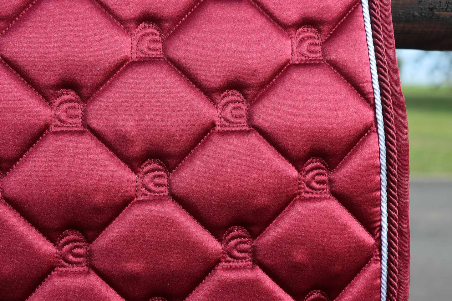 Tapis CAVALHANAYA, Dark red - Cavallo AH 2023